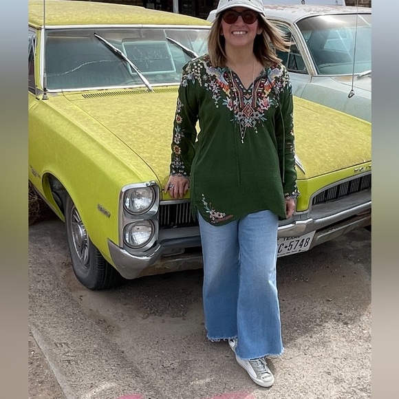 Johnny Was SUNFLOWER BLOUSE Size: S - Picture 11 of 12